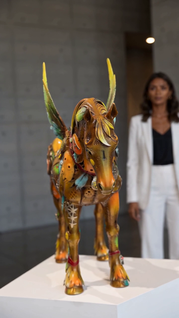 Arthur Medium — video still at 4s