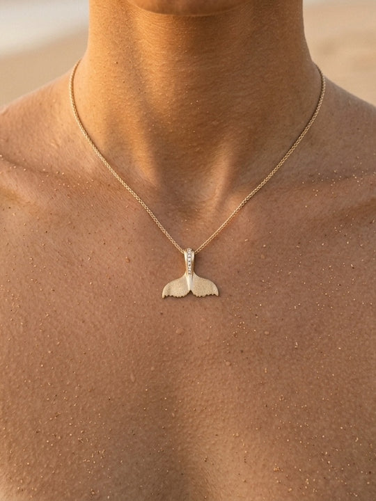 14k 21mm Whale Saw Tail Pendant with 5 Diamonds