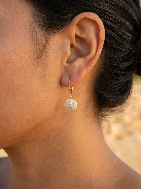 14k 10mm Sand Dollar Earring with 10 Diamonds