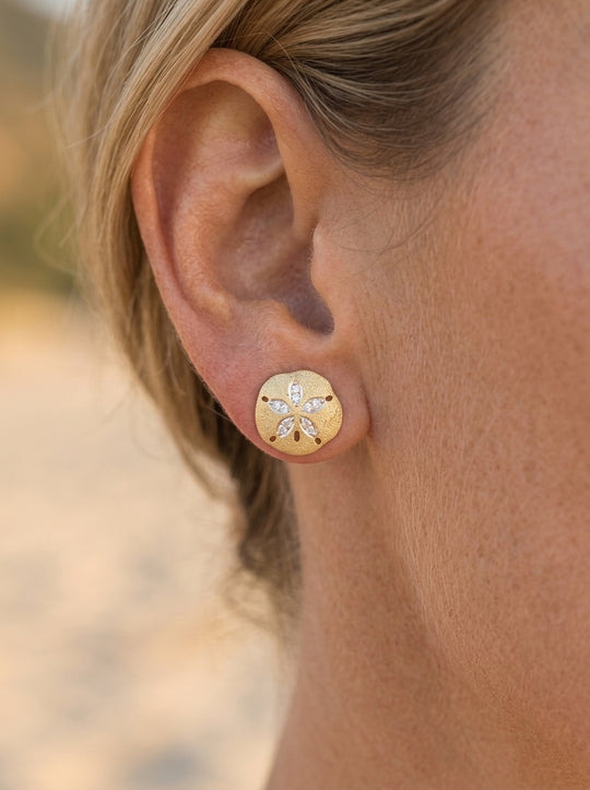 14k 12mm Stud Sand Dollar Earring with 20 diamonds