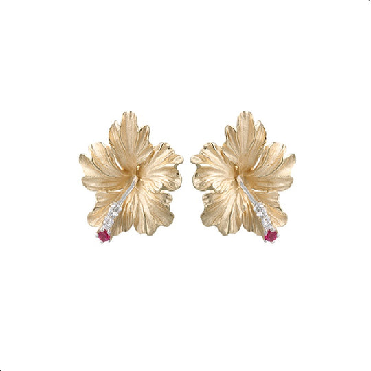 Boucles d'oreilles d'hibiscus de 15 mm avec 4 diamants et 2 rubis