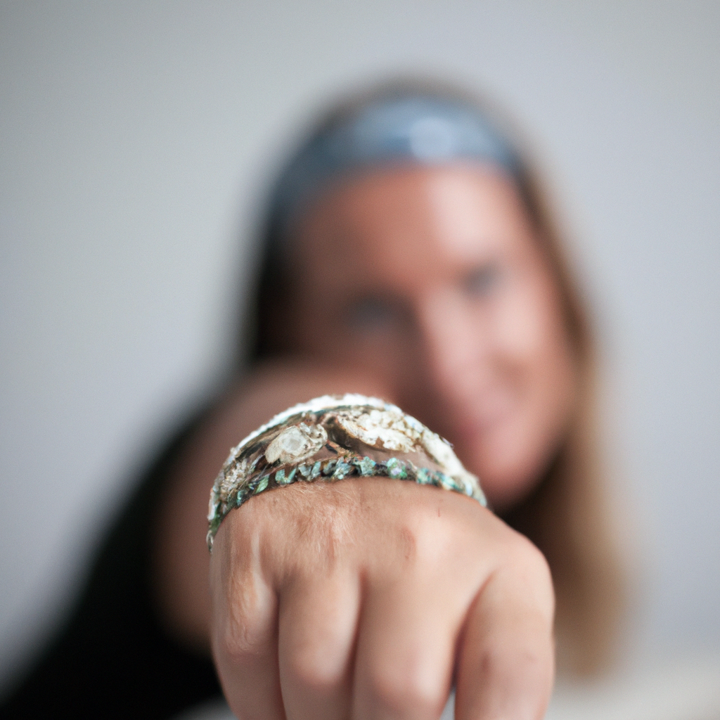 Hawaiian Flower Friendship Bracelet: A Unique Way to Express Your Conn