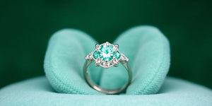 The Ultimate Guide to Choosing an Emerald and Diamond Engagement Ring for Your Perfect Proposal