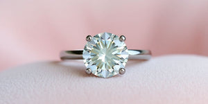 Choosing the Perfect Engagement Rings: Why a 4 Carat Diamond Stands Out