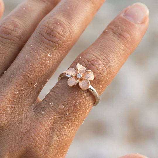 Anneau de diamant en or rose en or rose et en or blanc 14K