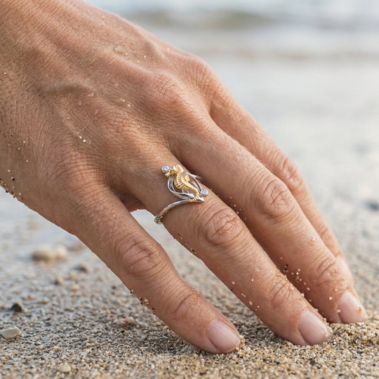 Anillo de caballo de mar solo de 14k 2/tono con 3 diamantes
