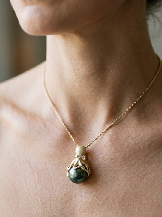 Gold Octopus Pendant With 13mm Tahitian Pearl & Diamonds