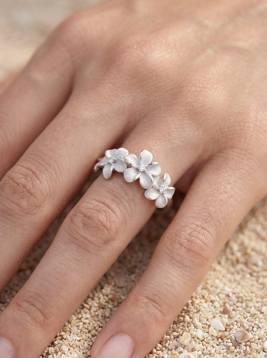 14k 8mm Plumeria Ring with 4 Diamonds