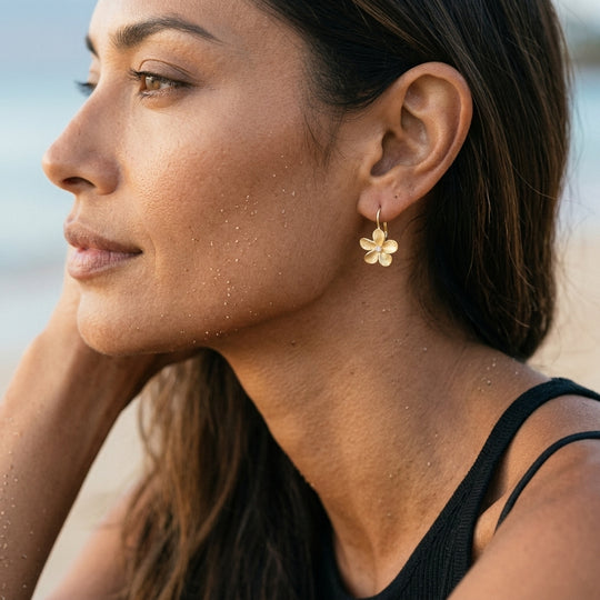 Boucles d'oreilles Plumeria 14K 13 mm avec 2 diamants