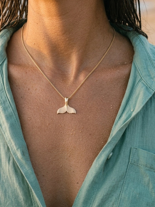 14k 20mm Whale Saw Tail Pendant