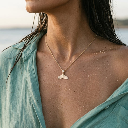 14k 20mm Whale Saw Tail Pendant