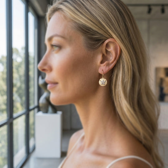 Earring de dólar de arena de 14k 10 mm con 10 diamantes