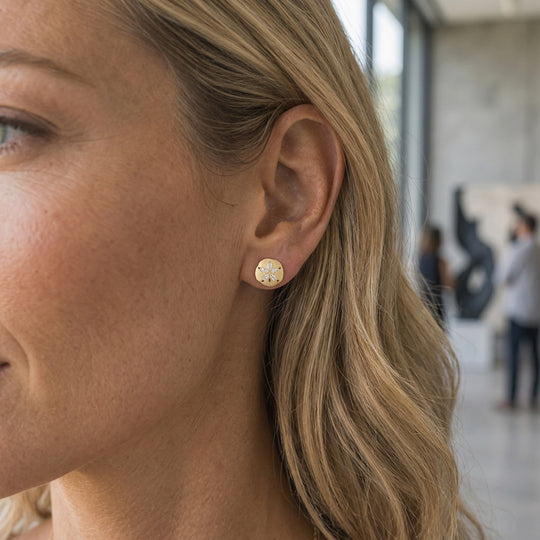 Earring de dólar de arena de semental de 14k 12 mm con 20 diamantes