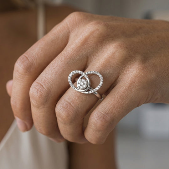 Oval 14K White Gold 0.55 Carat Diamond Spinner Ring