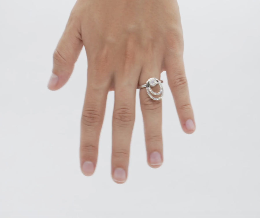 Oval 14K White Gold 0.55 Carat Diamond Spinner Ring
