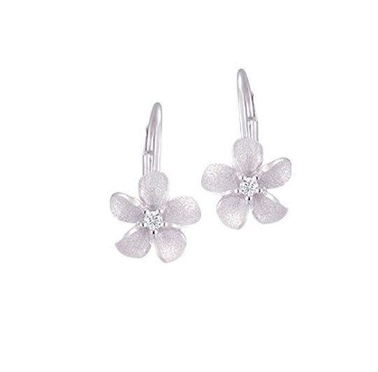 Pendientes de plumeria de 8 mm de 14kw con 2 diamantes
