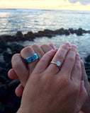 Turquesa azul y anillo de titanio de la ola de lapis