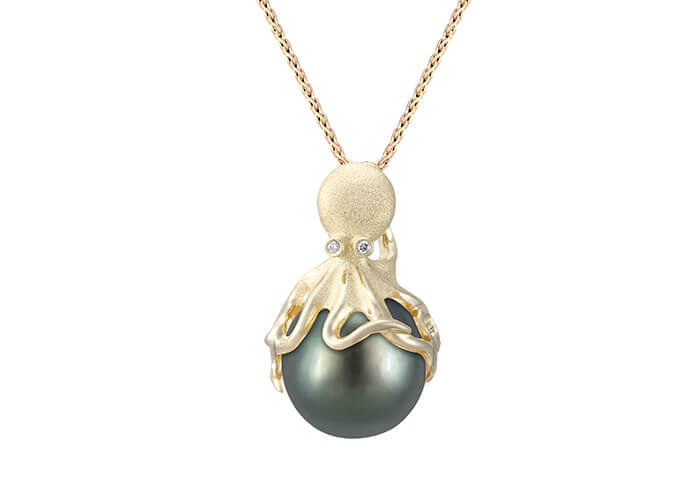 Colgante de pulpo de oro con perlas y diamantes tahitianos de 13 mm