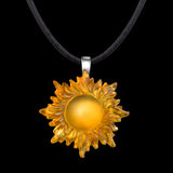Colgante de sol de oro blanco de 14k